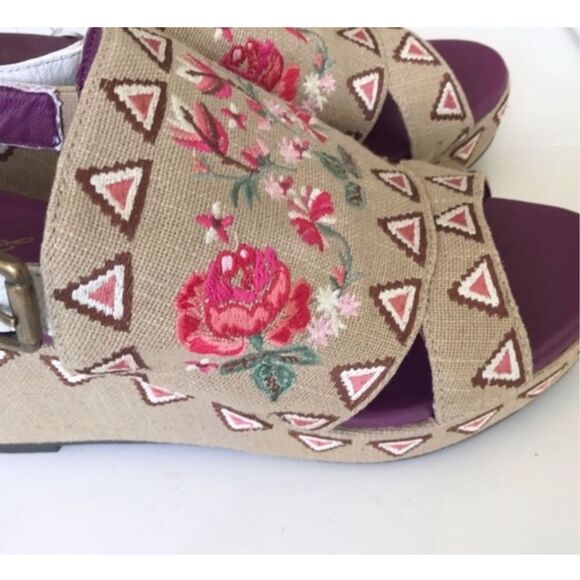NWOT Sharif Andalusian Garden Women Embroidered Floral Boho Wedge Sandals Size - Picture 2 of 7